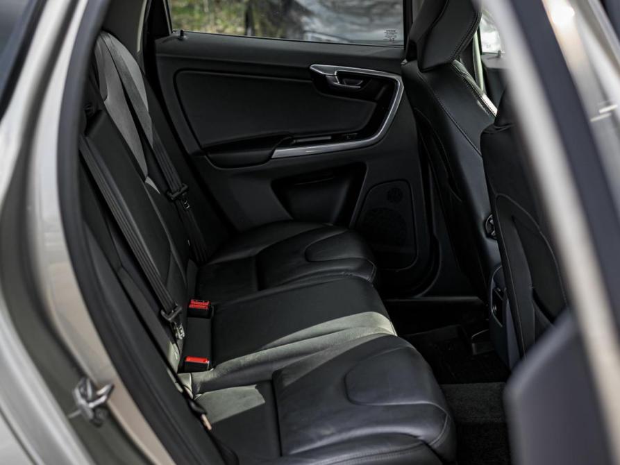 Volvo XC60 I Рестайлинг Санкт-Петербург  - изображение 12