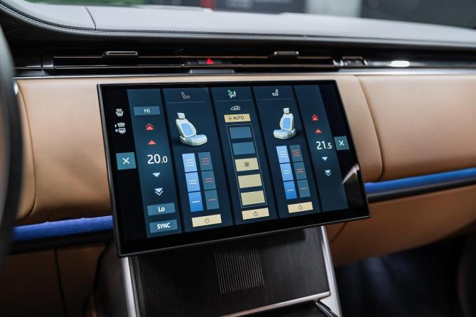 Новый Land Rover Range Rover V 2025 года, цена 23 490 000 рублей, внедорожник, Автокод Объявления