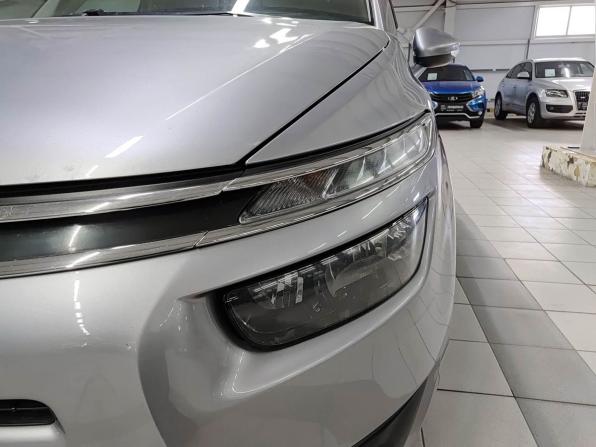 Citroen C4 Picasso II Рестайлинг с пробегом 2017 года, цена 1 370 000 рублей, 124050 км, компактвэн, Автокод Объявления