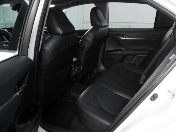 Toyota Camry VIII (XV70) Рестайлинг с пробегом 2023 года, цена 3 699 000 рублей, 48665 км, седан, Автокод Объявления