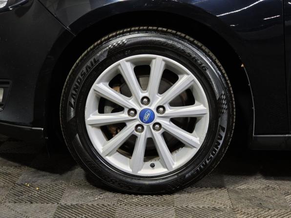 Ford Focus III Рестайлинг с пробегом 2018 года, цена 809 000 рублей, 185699 км, седан, Автокод Объявления