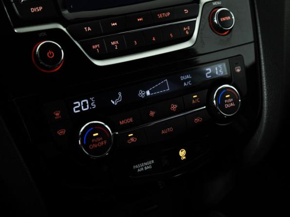 Nissan Qashqai II с пробегом 2018 года, цена 1 704 700 рублей, 141909 км, внедорожник, Автокод Объявления