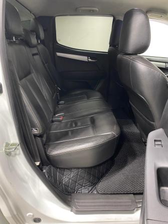 Isuzu D-Max II с пробегом 2018 года, цена 2 299 000 рублей, 105000 км, пикап, Автокод Объявления