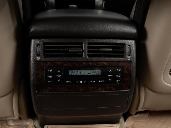 Toyota Land Cruiser 200 Series с пробегом 2007 года, цена 3 164 000 рублей, 402182 км, внедорожник, Автокод Объявления