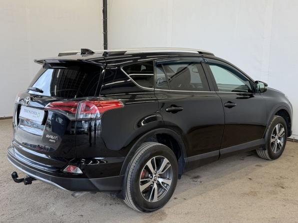 Toyota RAV4 IV (XA40) Рестайлинг с пробегом 2017 года, цена 1 770 000 рублей, 283000 км, внедорожник, Автокод Объявления
