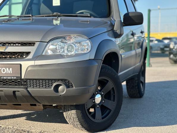 Chevrolet Niva I Рестайлинг с пробегом 2017 года, цена 849 000 рублей, 73287 км, внедорожник, Автокод Объявления