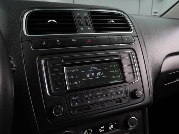 Volkswagen Polo V с пробегом 2013 года, цена 899 000 рублей, 140854 км, седан, Автокод Объявления