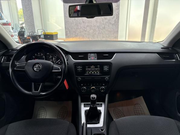 Skoda Octavia III (A7) с пробегом 2015 года, цена 1 465 000 рублей, 115532 км, лифтбек, Автокод Объявления
