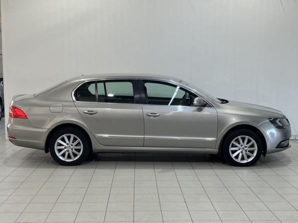 Skoda Superb II Рестайлинг с пробегом 2014 года, цена 1 275 000 рублей, 168101 км, лифтбек, Автокод Объявления