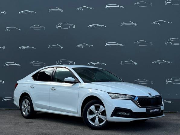 Skoda Octavia IV (A8) с пробегом 2021 года, цена 2 210 400 рублей, 54126 км, лифтбек, Автокод Объявления