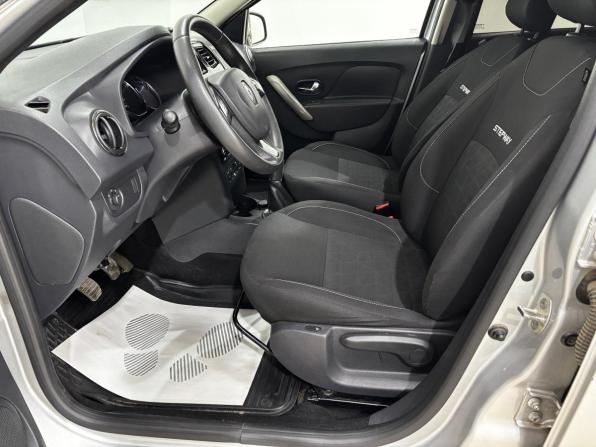 Renault Sandero II с пробегом 2016 года, цена 900 000 рублей, 105913 км, хэтчбек, Автокод Объявления