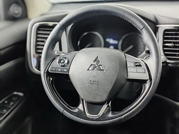 Mitsubishi Outlander III Рестайлинг 3 с пробегом 2022 года, цена 2 549 000 рублей, 35133 км, внедорожник, Автокод Объявления