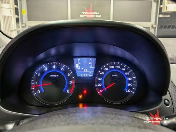 Hyundai Solaris I Рестайлинг с пробегом 2016 года, цена 748 000 рублей, 127000 км, седан, Автокод Объявления