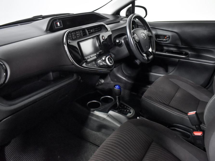 Toyota Aqua I Рестайлинг 2 Санкт-Петербург  - изображение 9