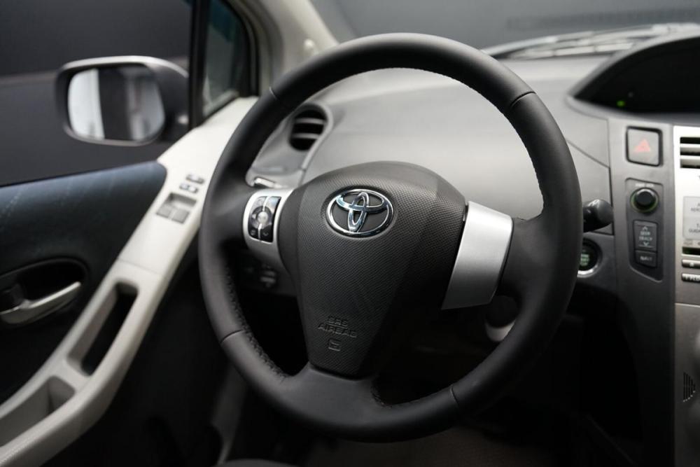 Toyota Yaris II Крым  - изображение 16