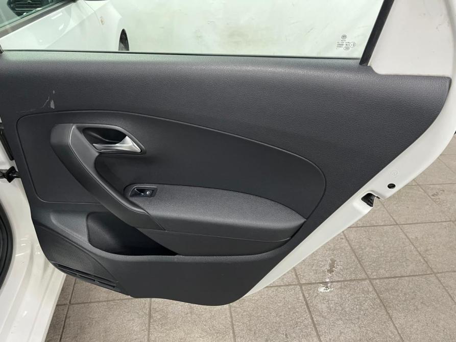 Volkswagen Polo V Санкт-Петербург  - изображение 15