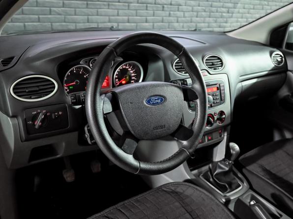 Ford Focus II Рестайлинг с пробегом 2010 года, цена 570 000 рублей, 276825 км, седан, Автокод Объявления