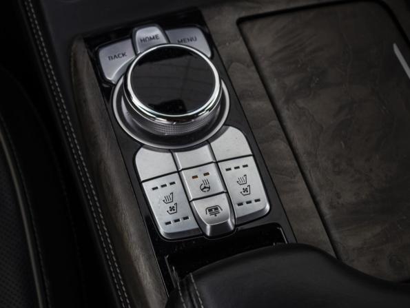 Genesis G90 I Рестайлинг с пробегом 2019 года, цена 2 250 000 рублей, 323593 км, седан, Автокод Объявления