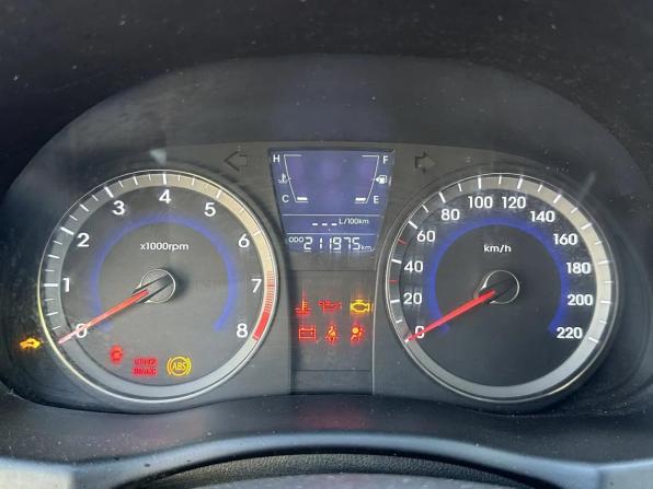 Hyundai Solaris I с пробегом 2011 года, цена 630 000 рублей, 211975 км, седан, Автокод Объявления