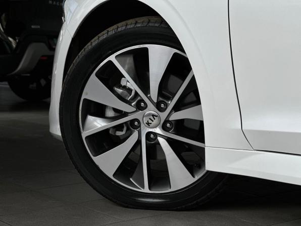 Kia K5 III с пробегом 2021 года, цена 2 340 000 рублей, 77103 км, седан, Автокод Объявления