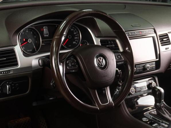 Volkswagen Touareg II Рестайлинг с пробегом 2016 года, цена 3 299 000 рублей, 204146 км, внедорожник, Автокод Объявления