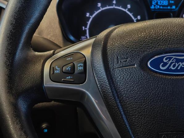 Ford EcoSport II с пробегом 2015 года, цена 920 000 рублей, 127094 км, внедорожник, Автокод Объявления