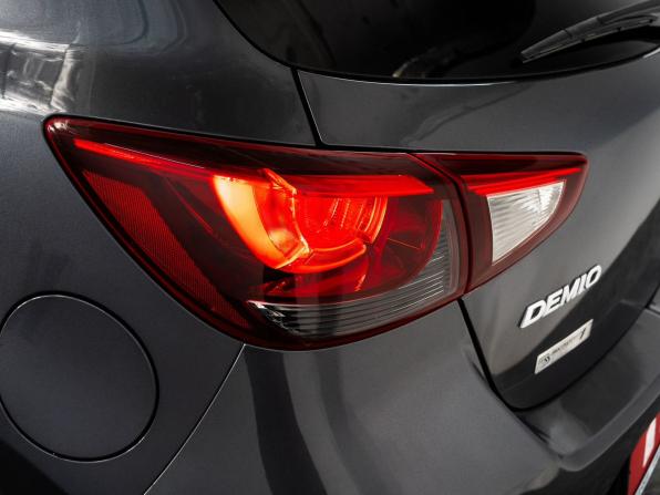 Mazda Demio IV (DJ) с пробегом 2016 года, цена 1 095 000 рублей, 124616 км, хэтчбек, Автокод Объявления