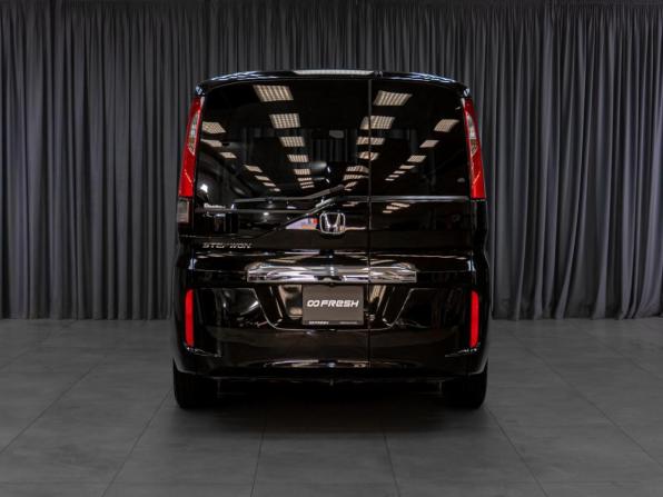 Honda Stepwgn V с пробегом 2015 года, цена 1 849 000 рублей, 151719 км, минивэн, Автокод Объявления