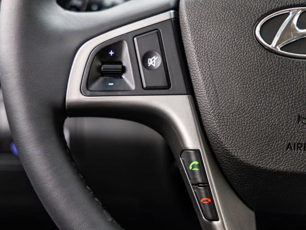 Hyundai Solaris I Рестайлинг с пробегом 2015 года, цена 1 098 000 рублей, 158203 км, хэтчбек, Автокод Объявления
