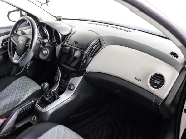 Chevrolet Cruze I Рестайлинг с пробегом 2013 года, цена 647 000 рублей, 185342 км, хэтчбек, Автокод Объявления