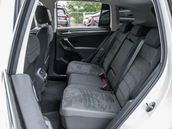 Volkswagen Tiguan II Рестайлинг с пробегом 2021 года, цена 3 099 000 рублей, 90364 км, внедорожник, Автокод Объявления