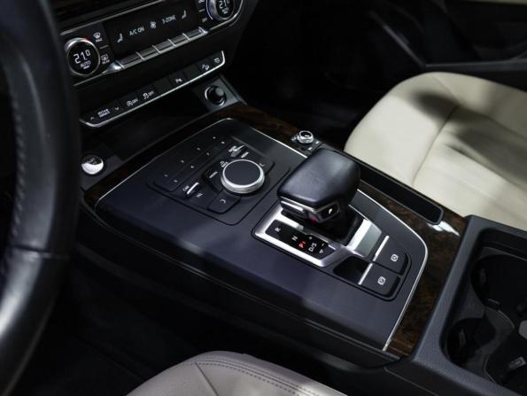 Audi Q5 II (FY) с пробегом 2017 года, цена 3 259 700 рублей, 61373 км, внедорожник, Автокод Объявления