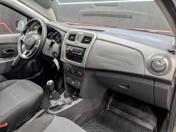 Renault Logan II Рестайлинг с пробегом 2021 года, цена 1 050 000 рублей, 72572 км, седан, Автокод Объявления