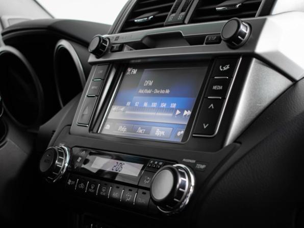 Toyota Land Cruiser Prado 150 Series Рестайлинг 1 с пробегом 2014 года, цена 3 702 600 рублей, 208368 км, внедорожник, Автокод Объявления