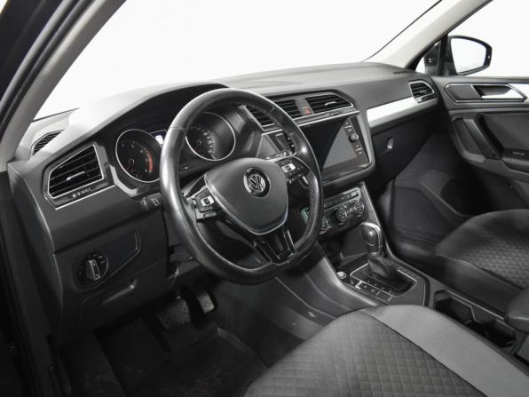 Volkswagen Tiguan II с пробегом 2018 года, цена 1 899 000 рублей, 150010 км, внедорожник, Автокод Объявления