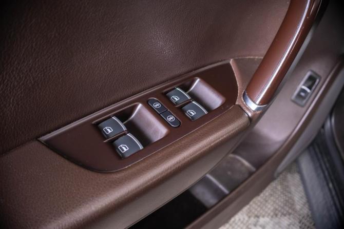 Volkswagen Touareg II Рестайлинг с пробегом 2015 года, цена 3 200 000 рублей, 144000 км, внедорожник, Автокод Объявления