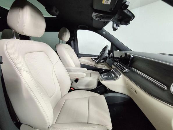 Новый Mercedes-Benz V-Класс III (W447) Рестайлинг 2 2026 года, цена 15 109 600 рублей, минивэн, Автокод Объявления
