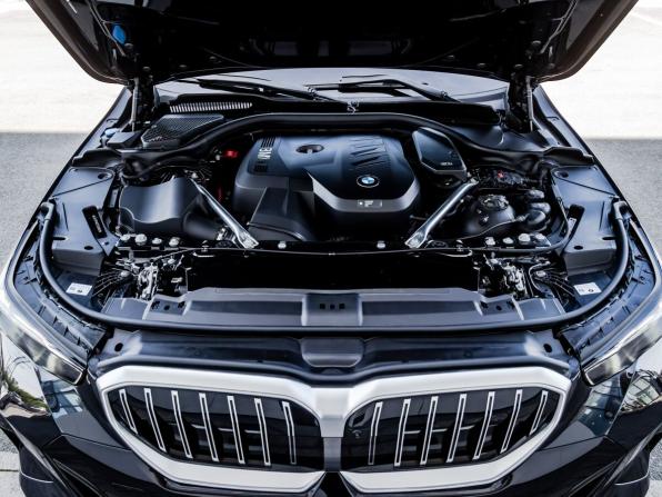 BMW 5 серии VIII (G60/G61/G68) с пробегом 2025 года, цена 8 490 000 рублей, 18 км, седан, Автокод Объявления