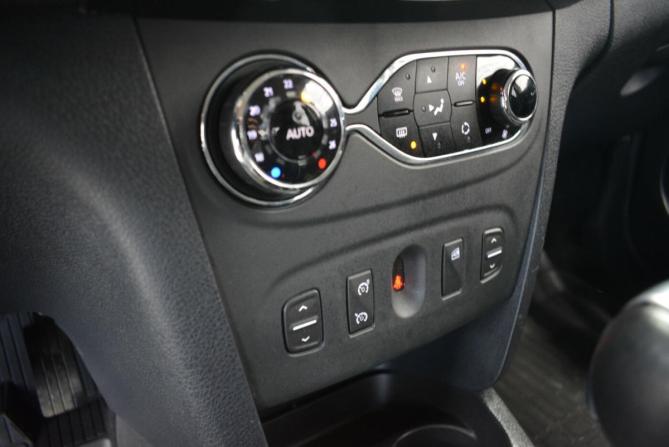 Renault Sandero II Рестайлинг с пробегом 2021 года, цена 1 399 000 рублей, 86000 км, хэтчбек, Автокод Объявления