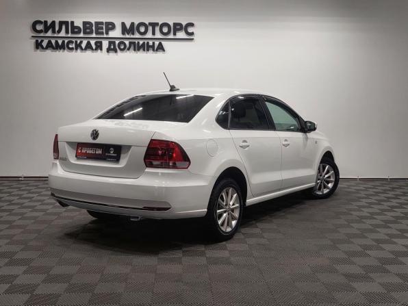 Volkswagen Polo V Рестайлинг с пробегом 2017 года, цена 880 000 рублей, 154000 км, седан, Автокод Объявления