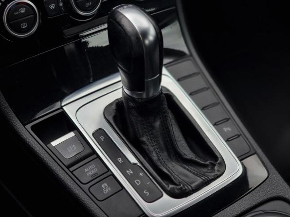 Volkswagen Passat B7 с пробегом 2012 года, цена 1 350 000 рублей, 160642 км, седан, Автокод Объявления
