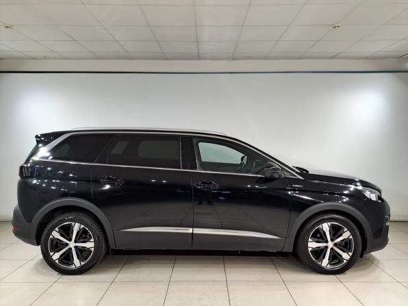 Peugeot 5008 II Рестайлинг с пробегом 2018 года, цена 2 170 000 рублей, 93968 км, внедорожник, Автокод Объявления