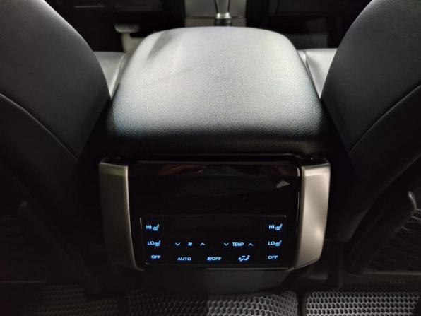 Toyota Land Cruiser Prado 150 Series Рестайлинг 2 с пробегом 2018 года, цена 5 910 000 рублей, 85243 км, внедорожник, Автокод Объявления