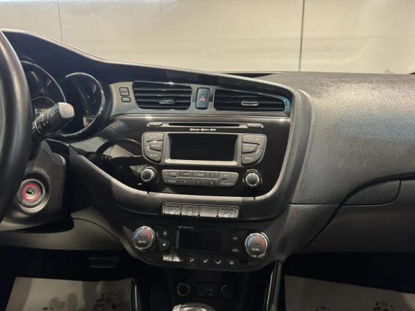 Kia Ceed II с пробегом 2015 года, цена 1 160 000 рублей, 134500 км, хэтчбек, Автокод Объявления