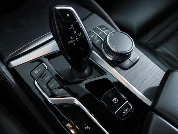 BMW 5 серии VII (G30/G31/G38) Рестайлинг с пробегом 2020 года, цена 4 595 000 рублей, 171000 км, седан, Автокод Объявления