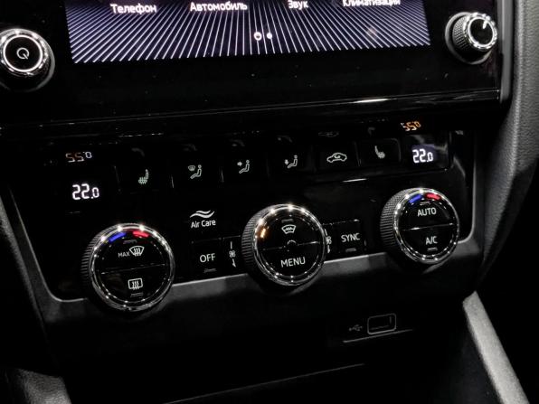 Skoda Octavia III (A7) Рестайлинг с пробегом 2019 года, цена 2 210 000 рублей, 65479 км, лифтбек, Автокод Объявления