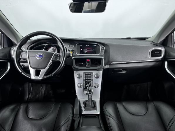 Volvo V40 Cross Country I Рестайлинг с пробегом 2016 года, цена 1 500 000 рублей, 212582 км, хэтчбек, Автокод Объявления