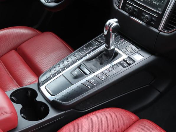 Porsche Macan I с пробегом 2015 года, цена 3 300 000 рублей, 109312 км, внедорожник, Автокод Объявления