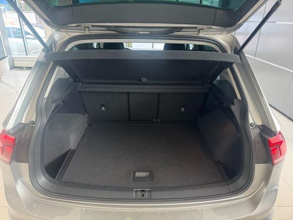 Volkswagen Tiguan II с пробегом 2019 года, цена 2 199 000 рублей, 76986 км, внедорожник, Автокод Объявления