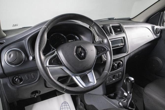 Renault Logan II Рестайлинг с пробегом 2019 года, цена 619 000 рублей, 136700 км, седан, Автокод Объявления